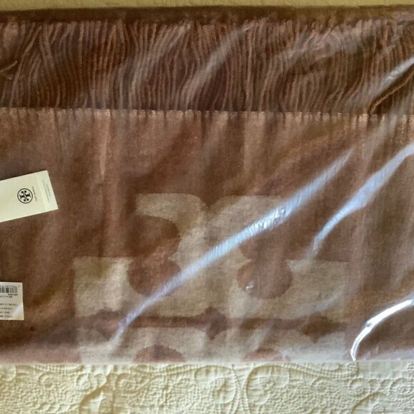 NWT tory BURCH 100% WOOL REVERSIBLE CINNAMON/BEIGE LARGE SCARF - Picture 9 of 15
